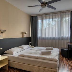 Camera standard con letto queen size
